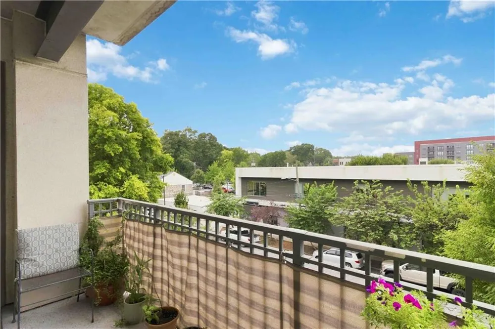 563 Memorial Drive #302 Atlanta, GA 30312