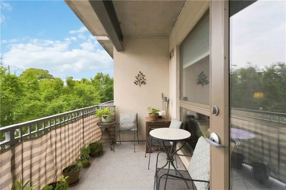 563 Memorial Drive #302 Atlanta, GA 30312