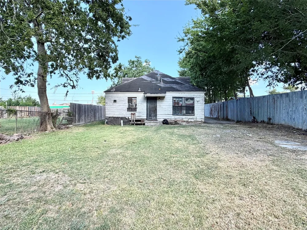 2936 Golfcrest Boulevard Houston, TX 77087