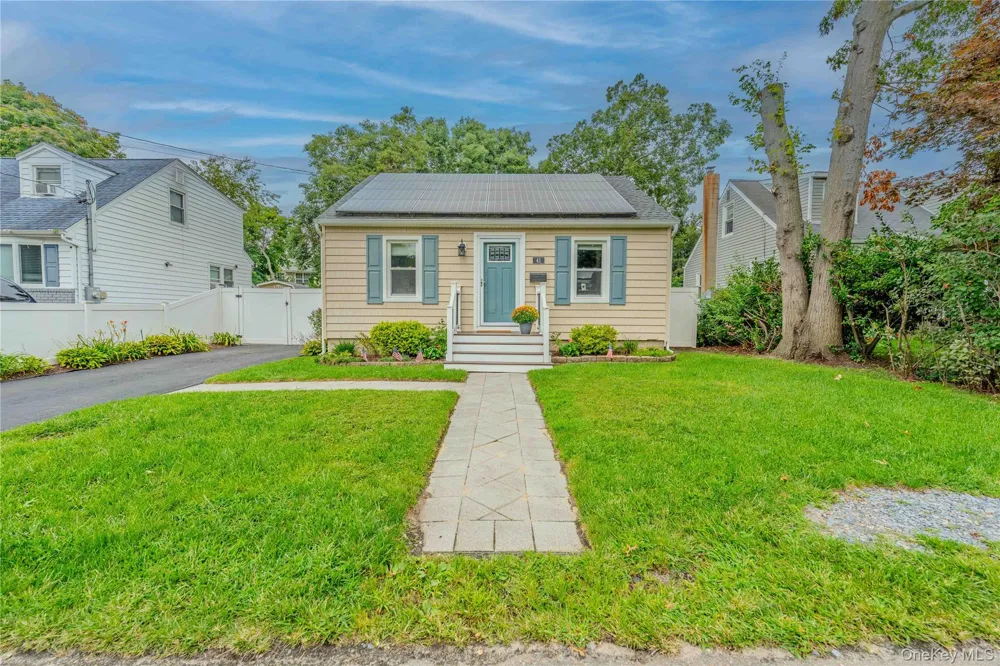 41 W 6th Street Patchogue, NY 11772