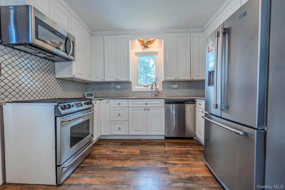 41 W 6th Street Patchogue, NY 11772