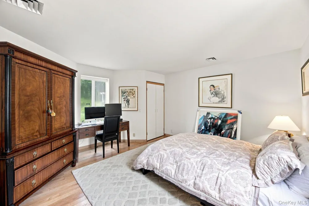 7 Mac Lean Drive Brookville, NY 11545