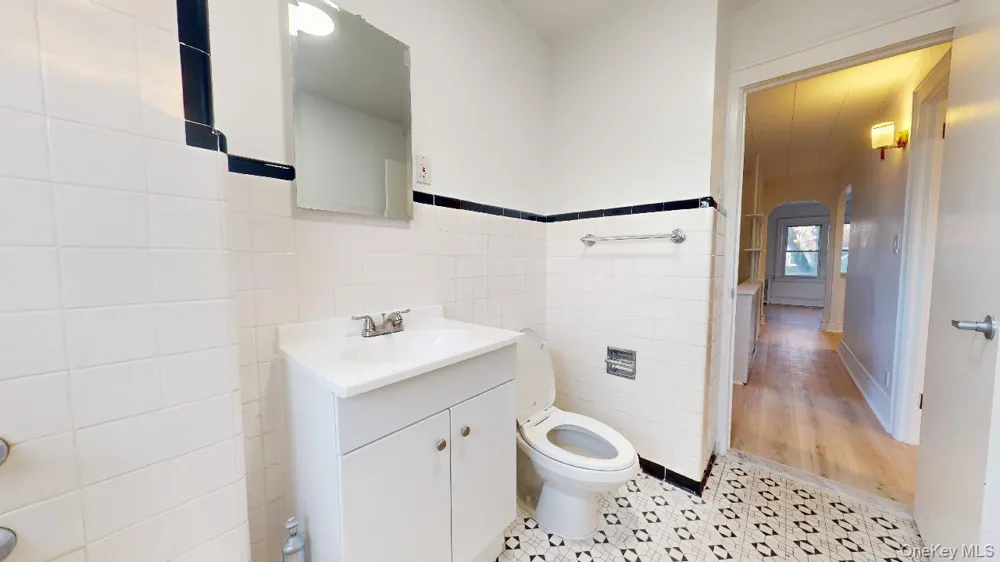 96-29 72nd Road #2 Forest Hills, NY 11375