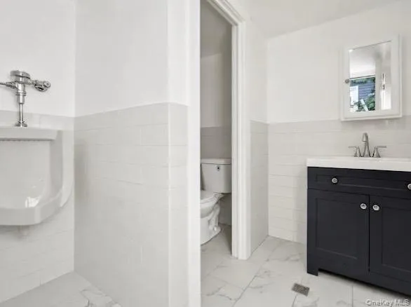 10156 107th Street Ozone Park, NY 11416