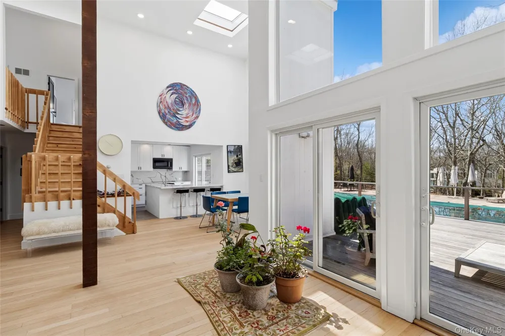 44 Diane Drive East Hampton, NY 11937