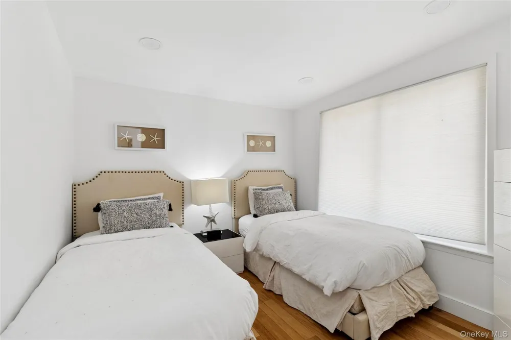 44 Diane Drive East Hampton, NY 11937