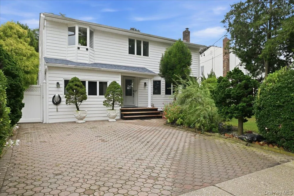 701 Hoover Street North Bellmore, NY 11710