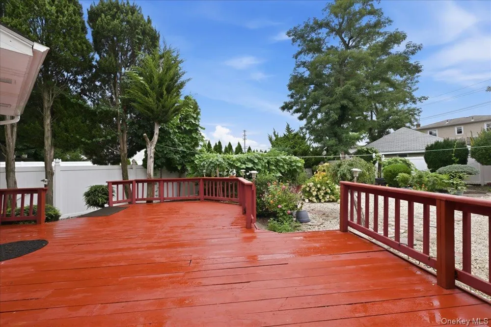 701 Hoover Street North Bellmore, NY 11710