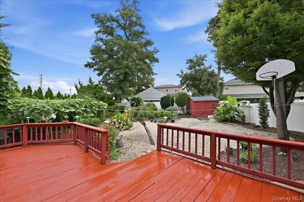 701 Hoover Street North Bellmore, NY 11710