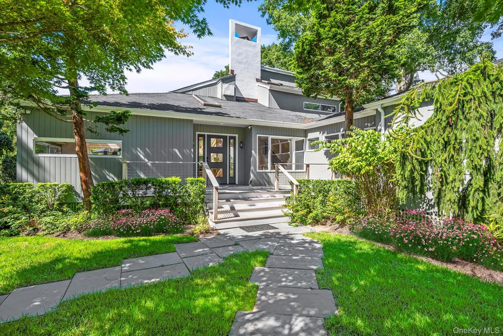 1 Acorn Path Quogue, NY 11959