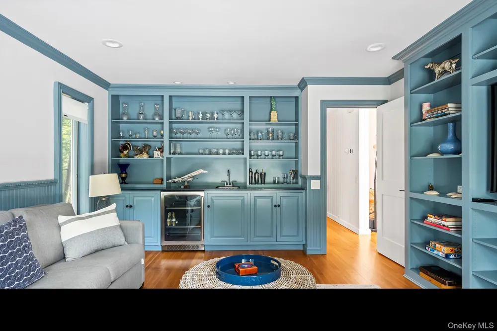 1 Acorn Path Quogue, NY 11959