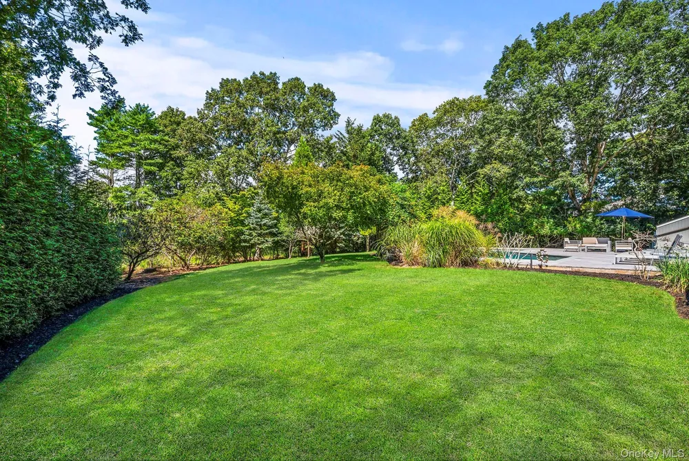 1 Acorn Path Quogue, NY 11959
