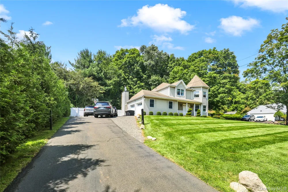 169 S Pascack Road Nanuet, NY 10954