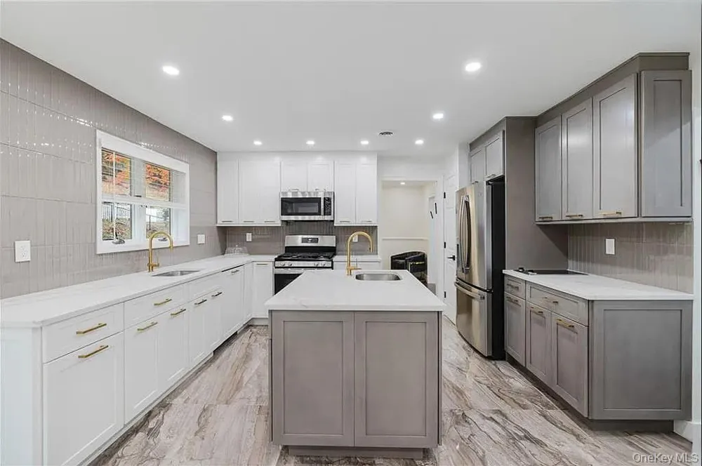 169 S Pascack Road Nanuet, NY 10954