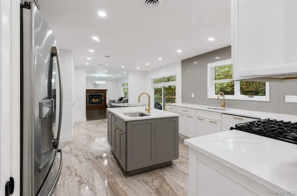 169 S Pascack Road Nanuet, NY 10954