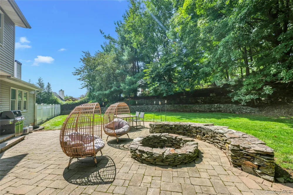 169 S Pascack Road Nanuet, NY 10954