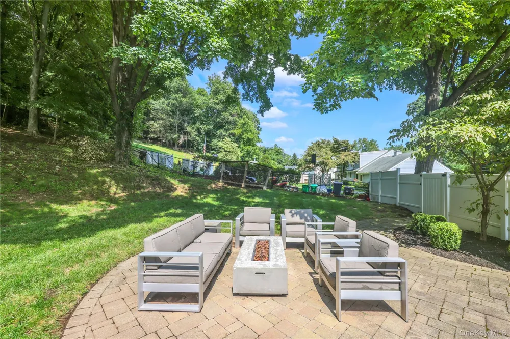 169 S Pascack Road Nanuet, NY 10954