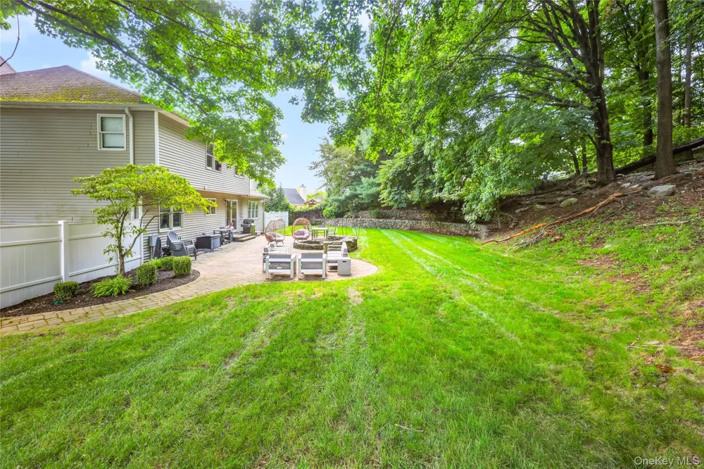 169 S Pascack Road Nanuet, NY 10954