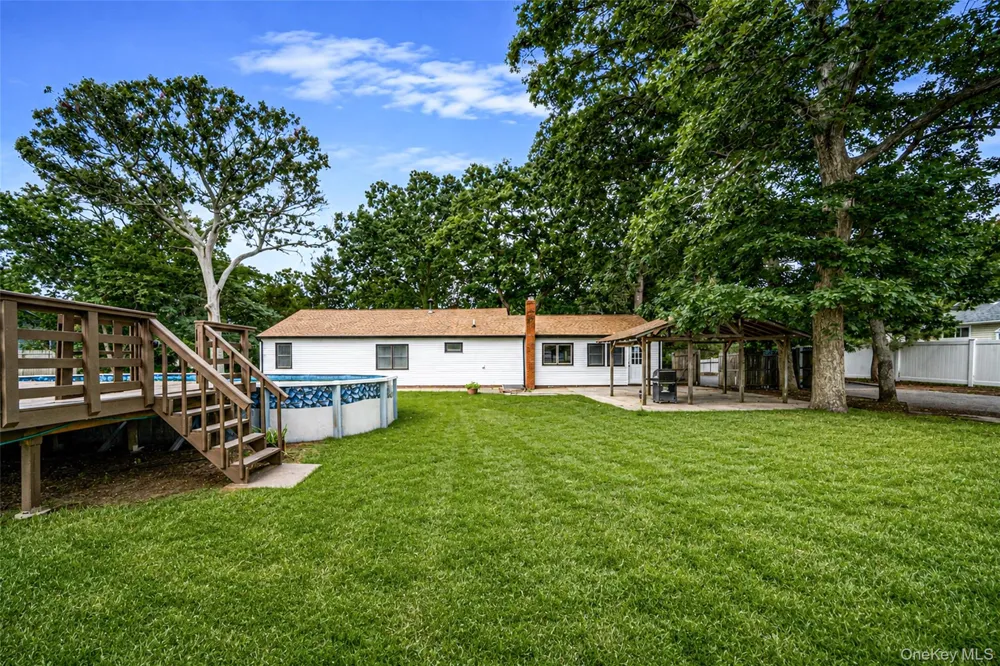 68 Oakdale Avenue Selden, NY 11784