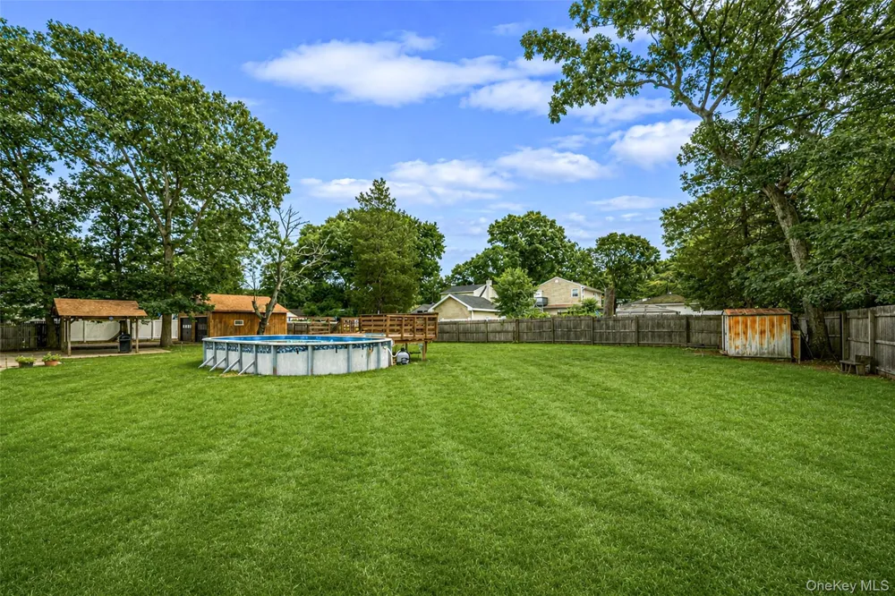 68 Oakdale Avenue Selden, NY 11784