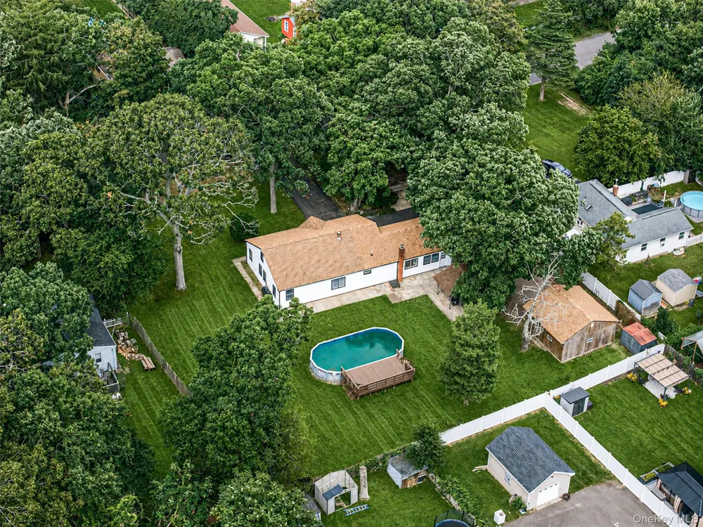 68 Oakdale Avenue Selden, NY 11784