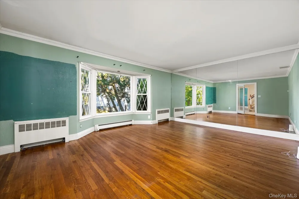 251 Perkins Avenue Oceanside, NY 11572