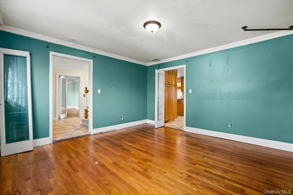 251 Perkins Avenue Oceanside, NY 11572