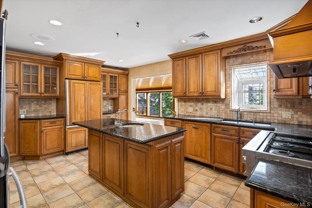 251 Perkins Avenue Oceanside, NY 11572