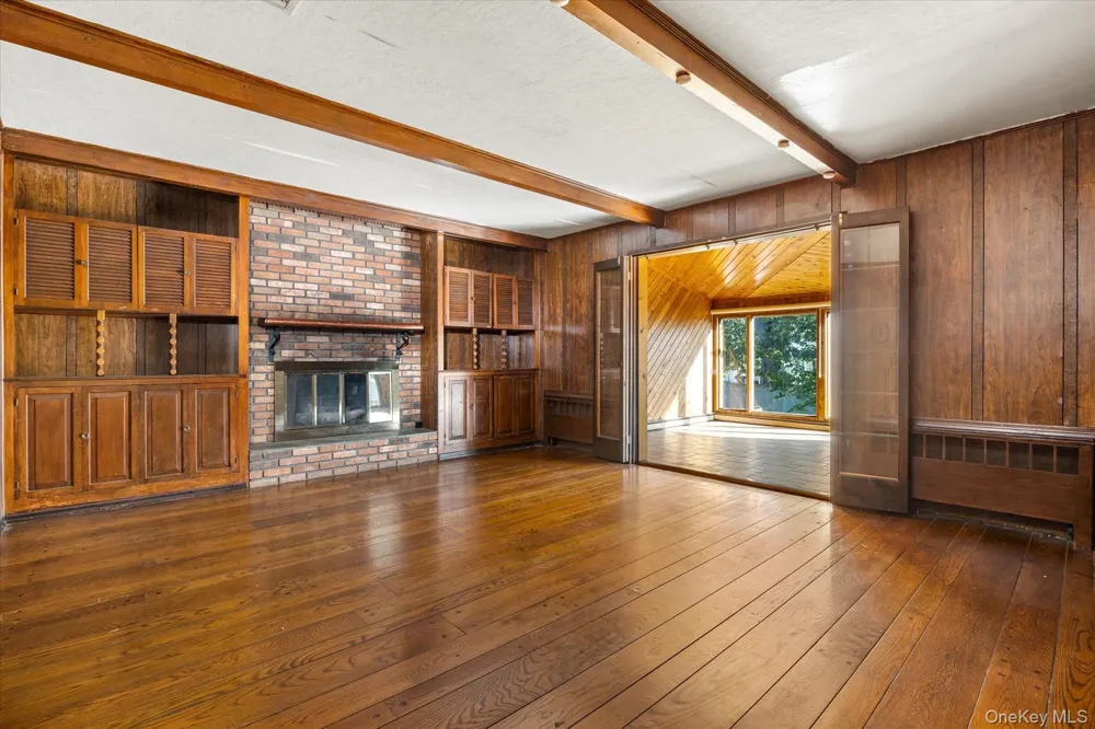 251 Perkins Avenue Oceanside, NY 11572