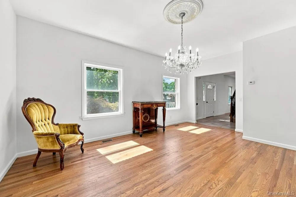 48 Private Road Calverton, NY 11933