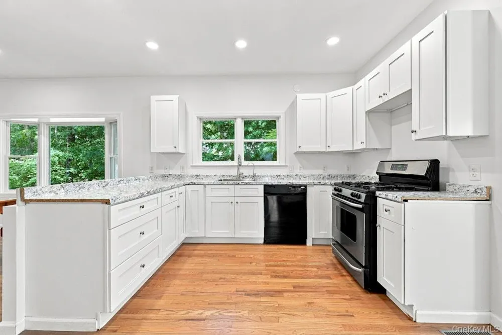 48 Private Road Calverton, NY 11933