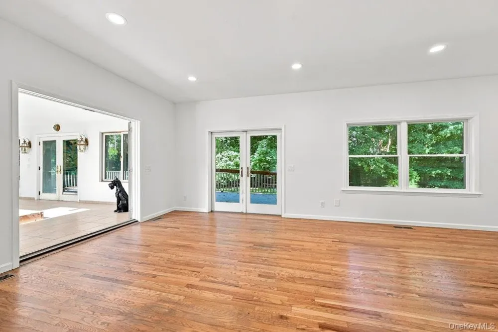 48 Private Road Calverton, NY 11933