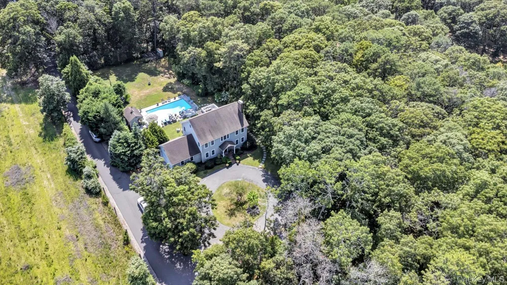 147B Old Country Road Remsenburg, NY 11960