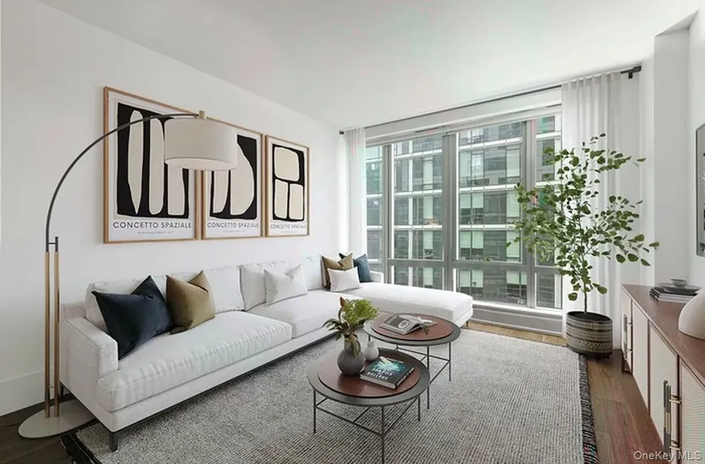 50 Riverside Boulevard #15M New York (Manhattan), NY 10069