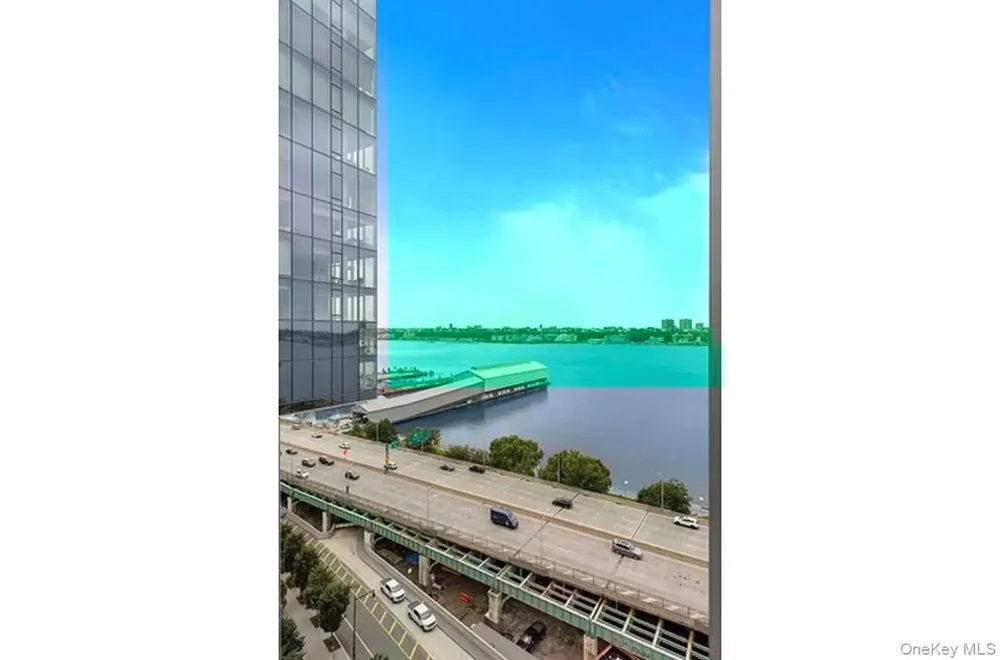 50 Riverside Boulevard #15M New York (Manhattan), NY 10069