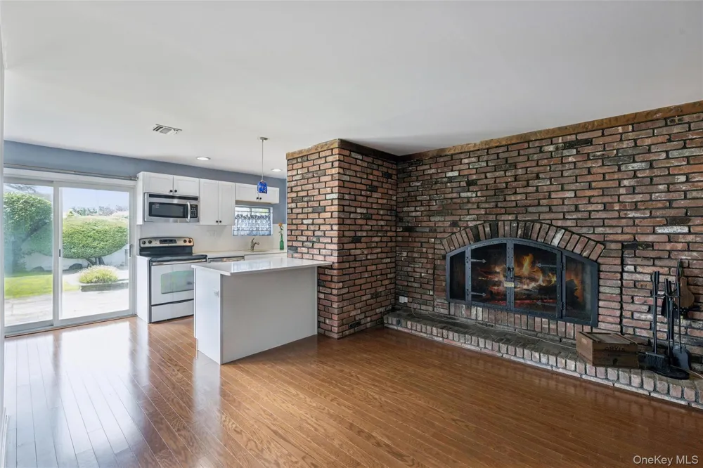279 E Shore Drive Massapequa, NY 11758