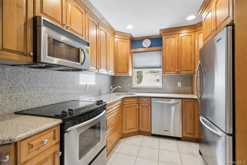 279 E Shore Drive Massapequa, NY 11758