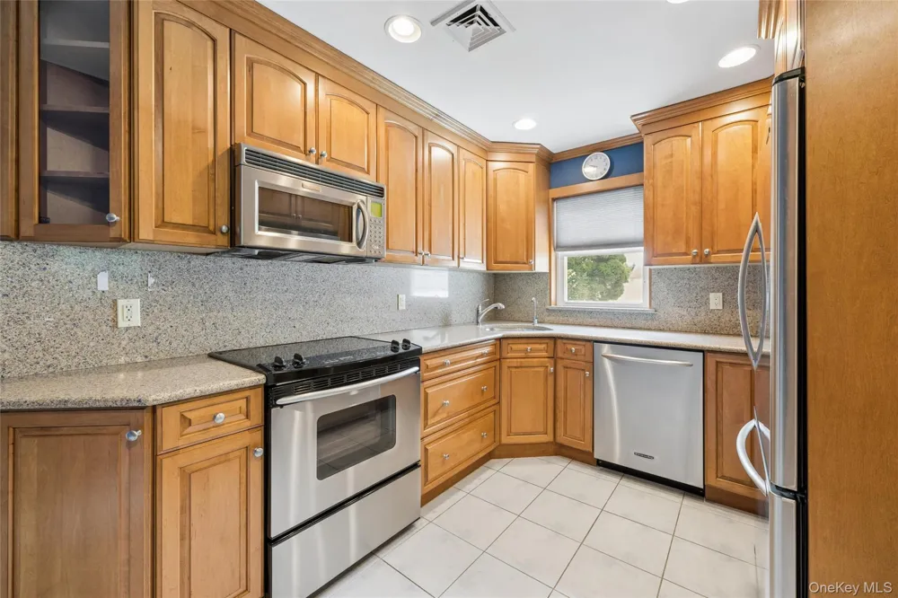 279 E Shore Drive Massapequa, NY 11758