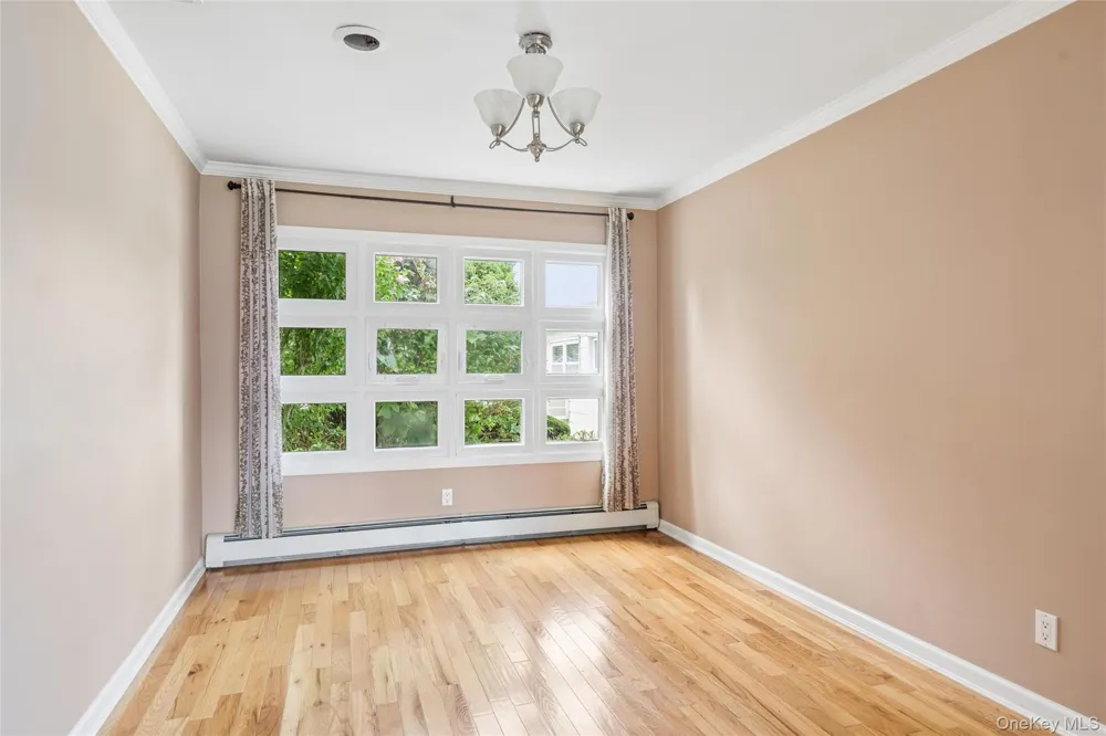 279 E Shore Drive Massapequa, NY 11758