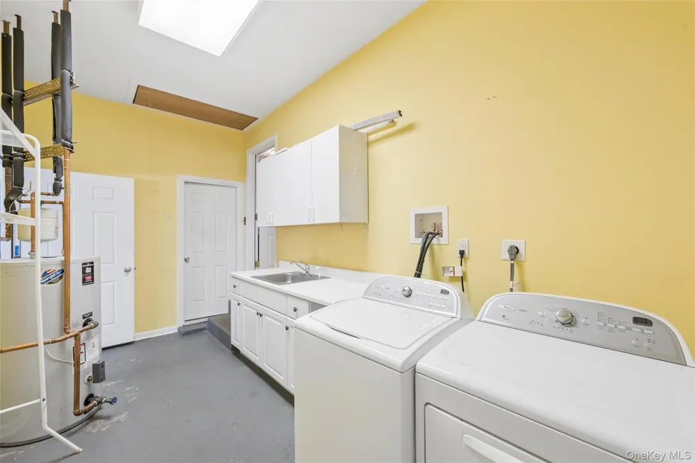 279 E Shore Drive Massapequa, NY 11758