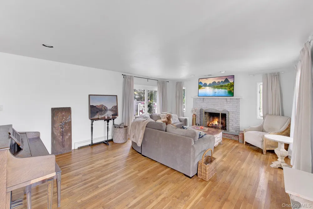 63 Cedarhurst Avenue Point Lookout, NY 11569