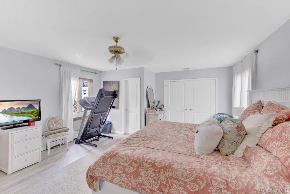 63 Cedarhurst Avenue Point Lookout, NY 11569