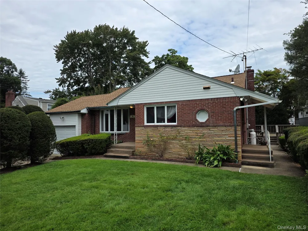 42 Sheridan Street Huntington, NY 11743