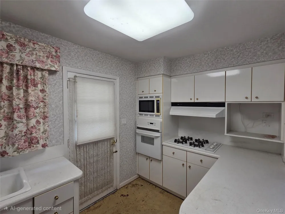 42 Sheridan Street Huntington, NY 11743