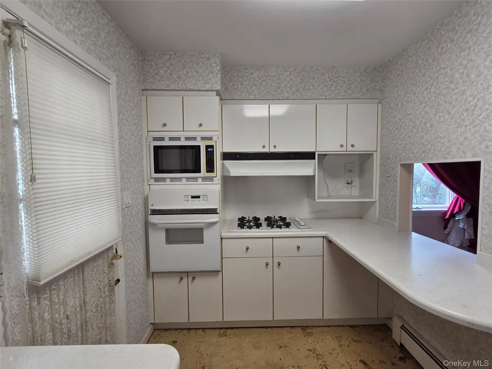 42 Sheridan Street Huntington, NY 11743