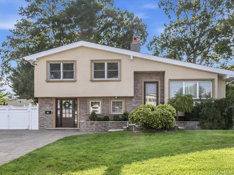 260 W 20th Street Deer Park, NY 11729