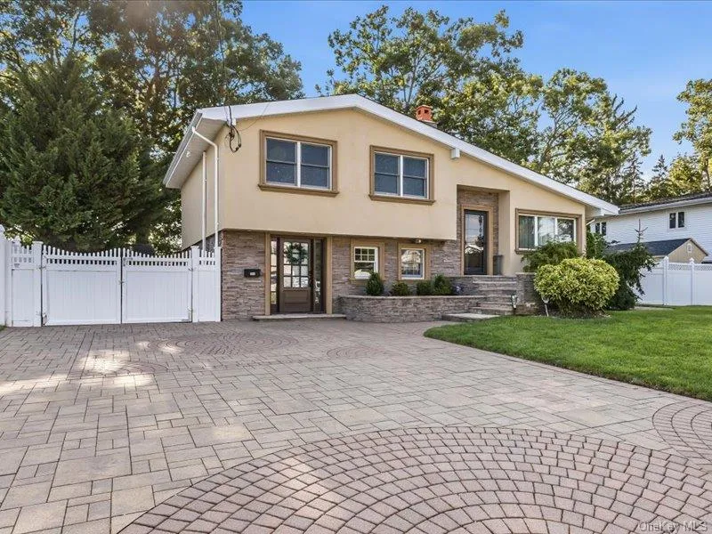 260 W 20th Street Deer Park, NY 11729
