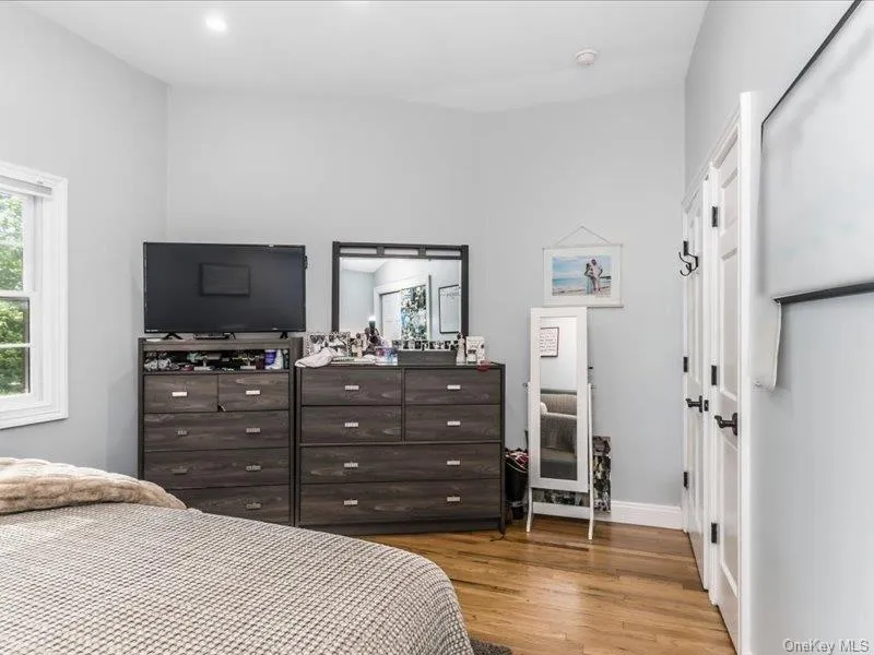 260 W 20th Street Deer Park, NY 11729