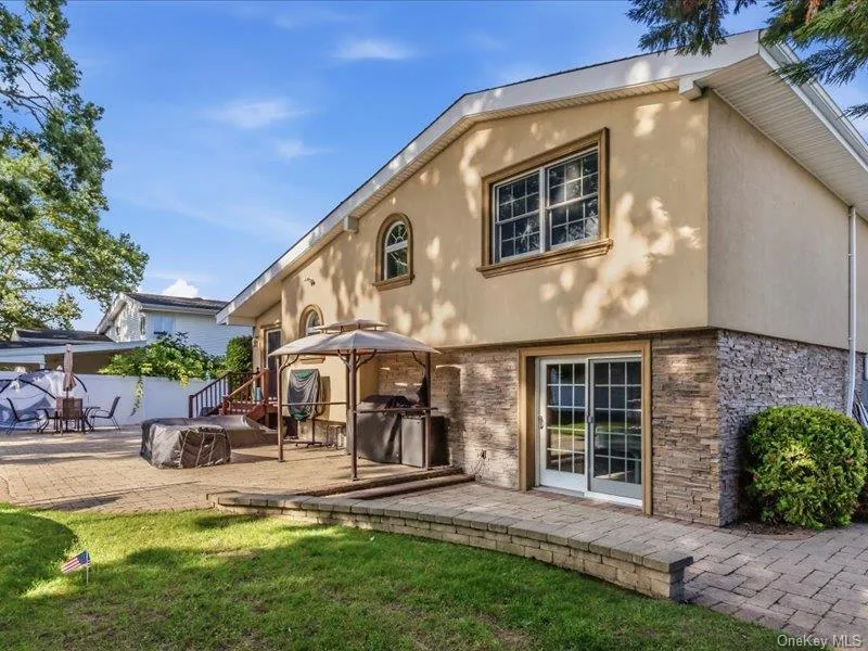 260 W 20th Street Deer Park, NY 11729
