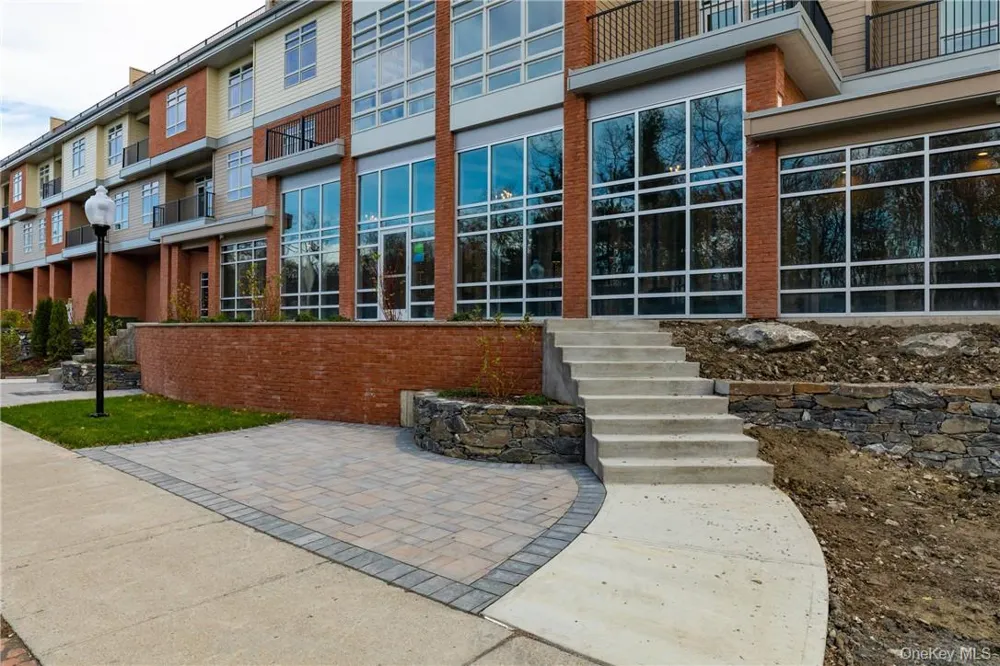 30 Beekman Street #113 Beacon, NY 12508